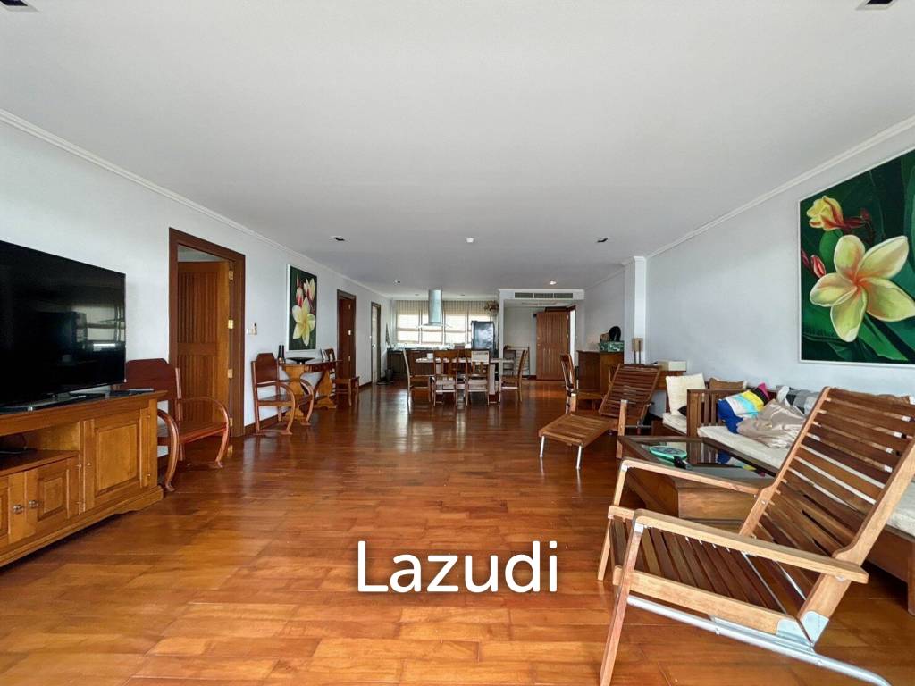 The Beach Palace : 2 Bed Condo Beach Front - image 2
