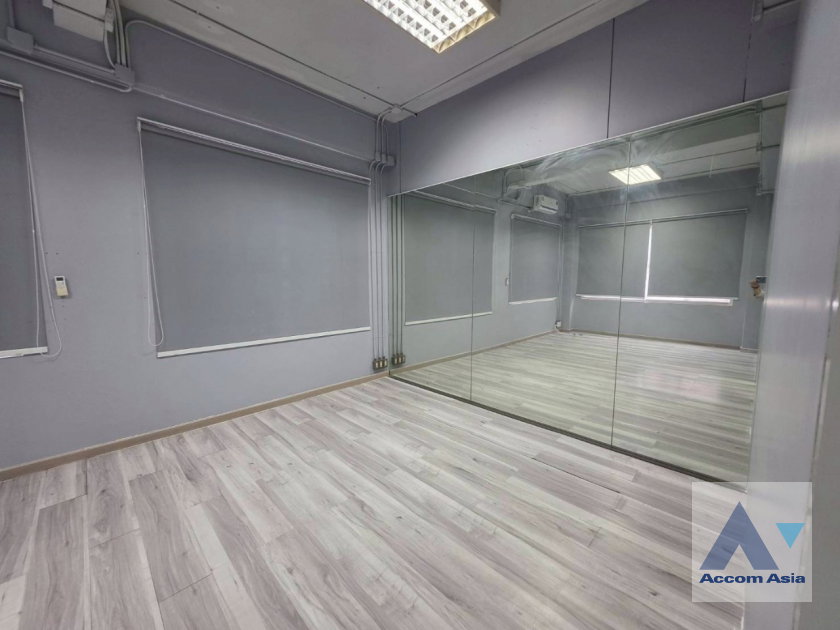 รูป 🔼🔽 AccomA 📩 Home Office 8 BR House in Bang Chak (AA45036) - รูปที่ 13/19