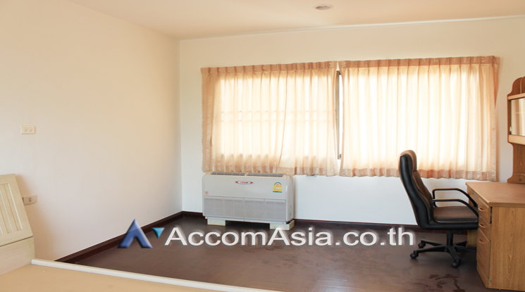 picture 🔼🔽 AccomA 📩 4 BR House @ (1714728) - 7/10
