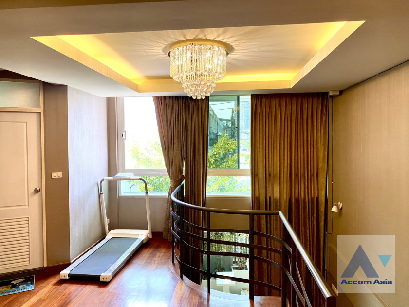 picture 🔼🔽 AccomA 📩  3 BR Townhouse in Thung Wat Don (AA42178) - 8/20