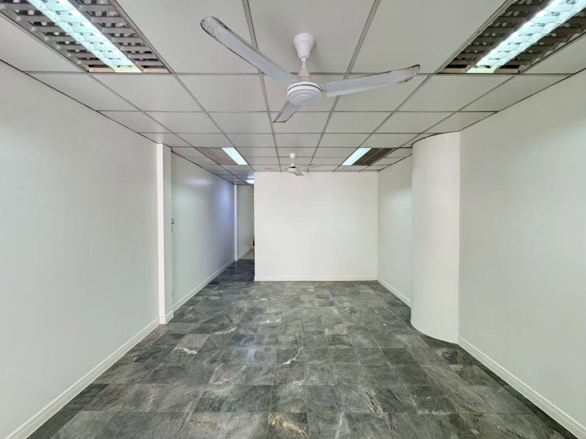 รูป ขายทาวน์เฮ้าส์ 4 ชั้น นวลจันทร์ 31 รีโนเวทใหม่ พร้อมเข้าอยู่ - เจ้าของขายเอง - รูปที่ 7/26