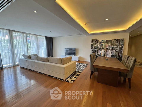 คอนโด 3-ห้องนอน ที่ ลา ซิตต้า เพนท์เฮ้าส์ ใกล้ BTS ทองหล่อ (ID 2773847)