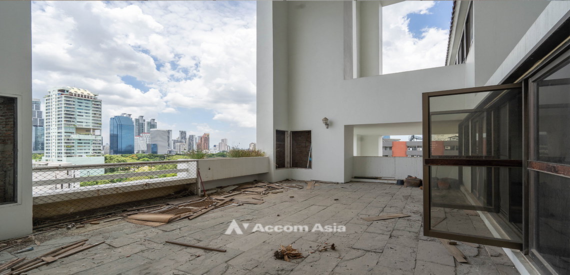 picture 🔼🔽 AccomA 📩 Spacious Balcony with City View  ( 1520765 ) - 3/12