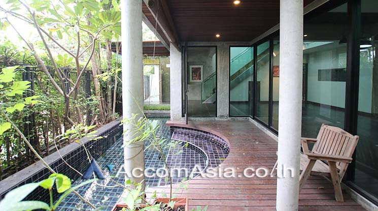 picture 🔼🔽 AccomA 📩 Modern Glass-Fronted Home Surrounded by Greenery (13002308) - 13/13