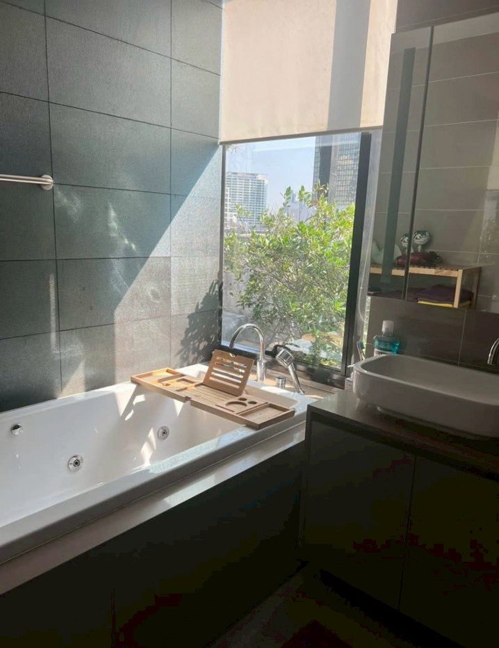 รูป Luxury Condo for Rent Chong Nonsi | Pet-Friendly Luxury | Near BTS Chong Nonsi | 85,000 THB/Month | คอนโดหรูให้เช่า ช่องนนทรี เลี้ยงสัตว์ได้ หรูหรา ใกล้ BTS ช่องนนทรี 85,000 บาท/เดือน – LTH14796 - รูปที่ 3/6