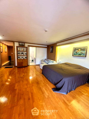 Condos for rent Middle Sukhumvit : Studio Condo at Icon 3 Condominium close to Thong Lo (ID 2364319)