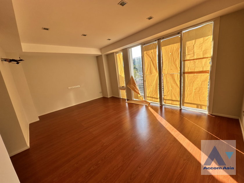 รูป 🔼🔽 AccomA 📩  3 BR Townhouse @Luxury Townhome Sathu Pradit 12 (AA40314) - รูปที่ 7/20