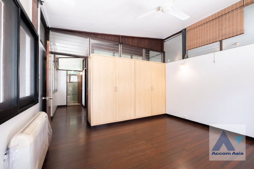 picture 🔼🔽 AccomA 📩  4 BR House in Phra Khanong (AA41570) - 19/20