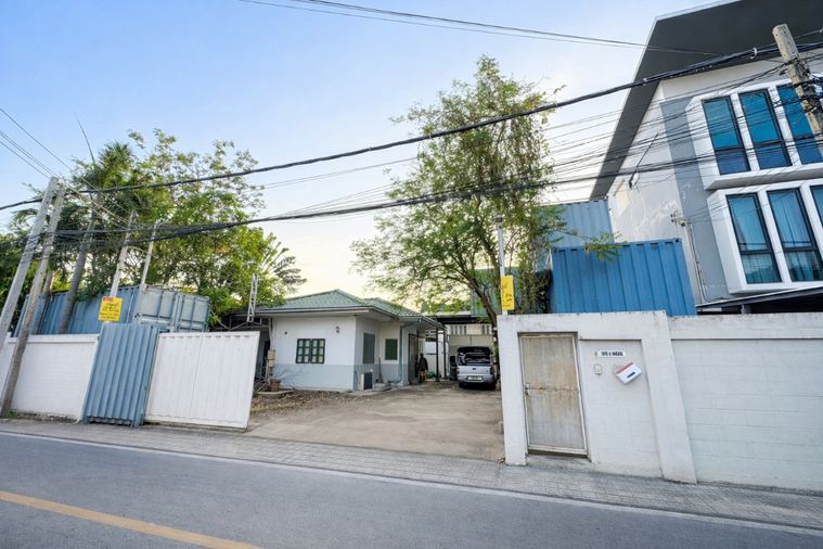 ขายที่ดินพร้อมสิ่งปลูกสร้าง  ทำเลประเสริฐมนูญกิจ 48 ตรงข้าม Chocolate Ville