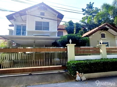 บ้านเดี่ยว หนองปรือ ชลบุรี : บ้านเดี่ยวหรูใกล้ทะเล | พัทยาเหนือ สุขุมวิท 7 ✨ รับลมธรรมชาติจากทะเล เดินทางสะดวก ใจกลางเมือง บ้านสวย ทำเลพรีเมียม ใกล้ทะเลเพียง 300 เมตร 🌊 120 ตรว