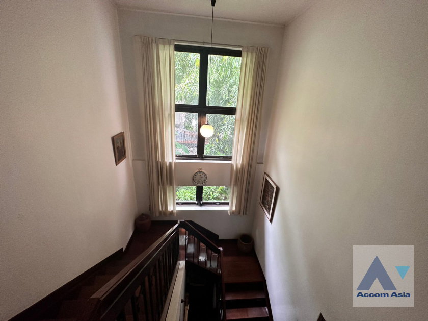 picture 🔼🔽 AccomA 📩  4 BR House in Khlong Tan Nuea (50171) - 8/17