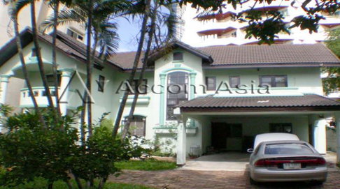 🔼🔽 AccomA 📩 Home Office 4 BR House in Khlong Tan Nuea (96566)