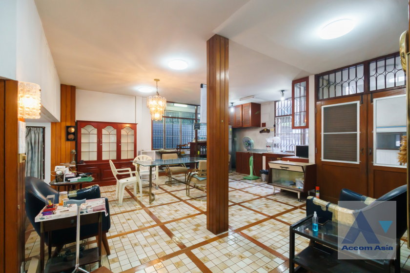 picture 🔼🔽 AccomA 📩  Spacious house with vintage charm in Thonglor area (AA42974) - 7/20
