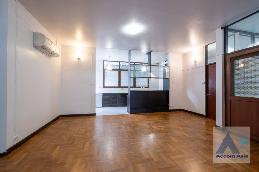 picture 🔼🔽 AccomA 📩  4 BR House in Phra Khanong (AA41570) - 9/20