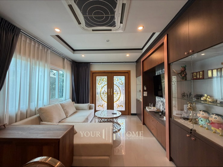 รูป ลดแรง! ขายต่ำกว่าทุน บ้านเดี่ยวหลังมุม 208 ตร.ม. แต่งครบพร้อมอยู่ ทำเลเสม็ด-เมืองชลบุรี เพียง 6.59 ล้าน (เฉพาะบิ้วอินก็คุ้มแล้ว!) - รูปที่ 5/22