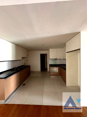 Condos for rent Charn Issara Tower : 🔼🔽 AccomA 📩  4 BR Condominium @Chamchuri Square Residence (AA42658)