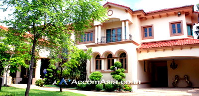 Houses for rent Bangna Commercial College : 🔼🔽 AccomA 📩  6 BR House @House in compound (AA21276)