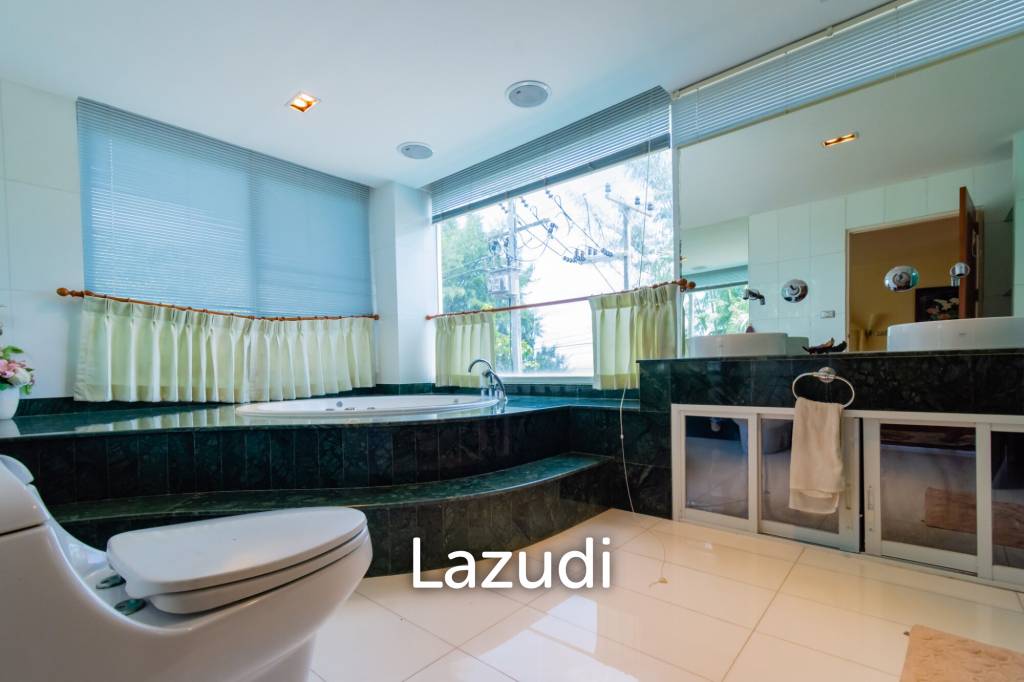 picture THE BEACH PALACE :  3 Bed Seaview Condo at Cha-am - 22/32