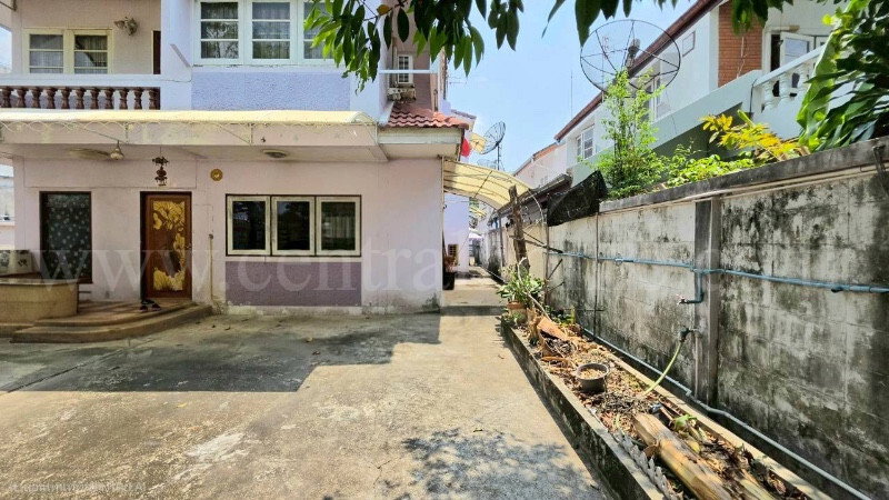 รูป บ้านเดี่ยว 70 ตารางวา หมู่บ้านเสนานิเวศน์ โครงการ 2 บ้านสวย สภาพดีมาก พร้อมอยู่ - รูปที่ 29/34