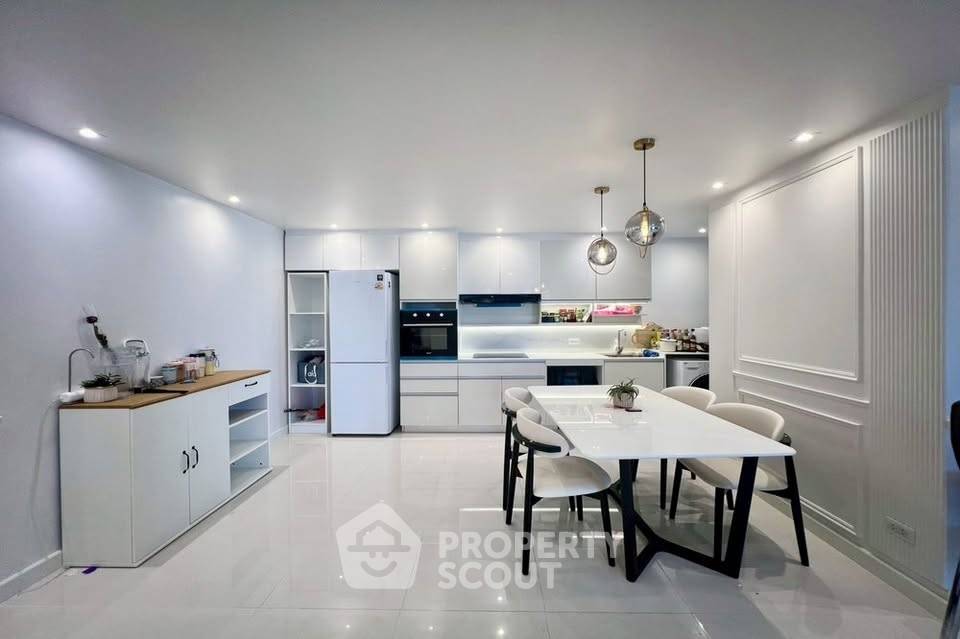 รูป คอนโด 3-ห้องนอน ที่ เบล พาร์ค เรสซิเดนท์ คอนโดมิเนียม ใน ช่องนนทรี (ID 2774557) - รูปที่ 3/8