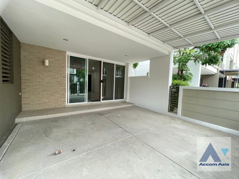 🔼🔽 AccomA 📩 4 BR House in Khwaeng Sam Sen Nai (AA35413)
