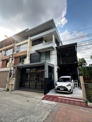 ปล่อยเช่าทาวน์โฮม3ชั้นMotownตรงข้ามเซนทรัลแจ้งวัฒนะ