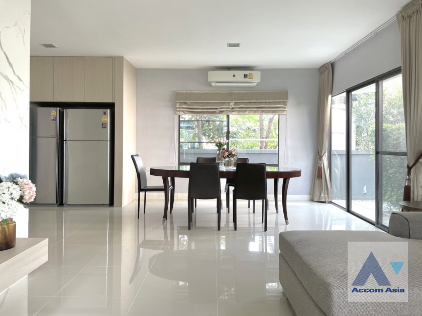 picture 🔼🔽 AccomA 📩 Wood-clad modern condo with minimalist aesthetic (AA40726) - 5/20