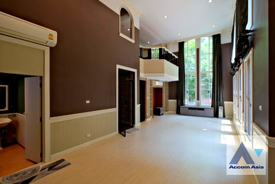 Houses for rent Soi Ekamai (Sukhumvit 63) : 🔼🔽 AccomA 📩  3 BR House @Baan Klang Krung Thonglor (AA34287)