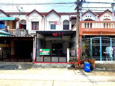 Townhouses for sale Pathumthani : TOWN HOUSE 17 Sq.w. Lam Luk Ka Pathumthani for 1.4M