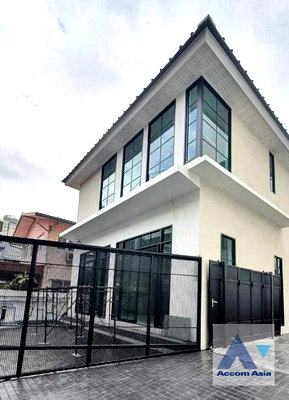 Houses for rent Bangkok : 🔼🔽 AccomA 📩  0 BR House in Thanon Phaya Thai (AA41573)