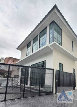 🔼🔽 AccomA 📩  0 BR House in Thanon Phaya Thai (AA41573)