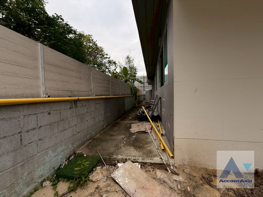 picture 🔼🔽 AccomA 📩 Home Office 0 BR House in Khlong Tan Nuea (AA44853) - 16/18