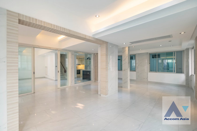 picture 🔼🔽 AccomA 📩 4 BR House in Khlong Toei Nuea (AA39878) - 6/20