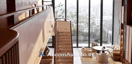 🔼🔽 AccomA 📩 Luxury Duplex Condo in Bangkok – Spacious, Elegant, and Private ( AA31291 )
