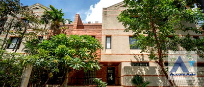 Houses for rent Bangkok : 🔼🔽 AccomA 📩  4 BR House in Khlong Tan Nuea (AA41385)