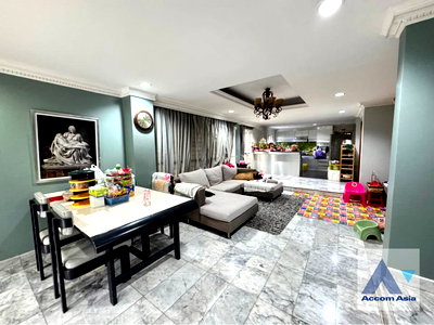 Houses for rent Kasem Bundit Phatthanakan University  : 🔼🔽 AccomA 📩  6 BR House in Suan Luang (AA43064)