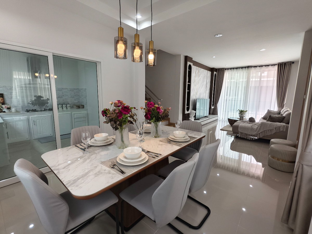 รูป บ้านใหม่ ตกแต่งเฟอร์ฯทั้งหลัง พร้อมเข้าอยู่ 3.89 ล้านบาท ใกล้เมืองเชียงใหม่ ใกล้สนามบินเชียงใหม่ - รูปที่ 3/20