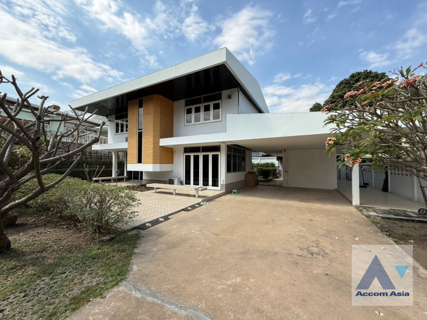 picture 🔼🔽 AccomA 📩  2 BR House in Chong Nonsi (13002011) - 1/20