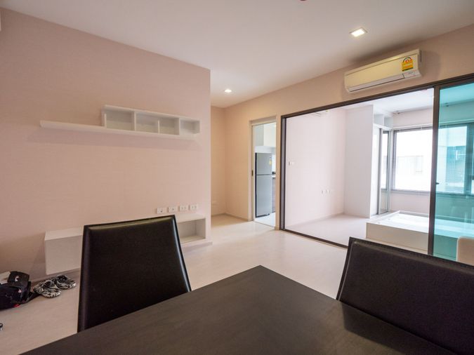 ขายห้องใหม่ไม่เคยอยู่ คอนโด พิกเซล สาทร ชั้น 8 วิวสระ