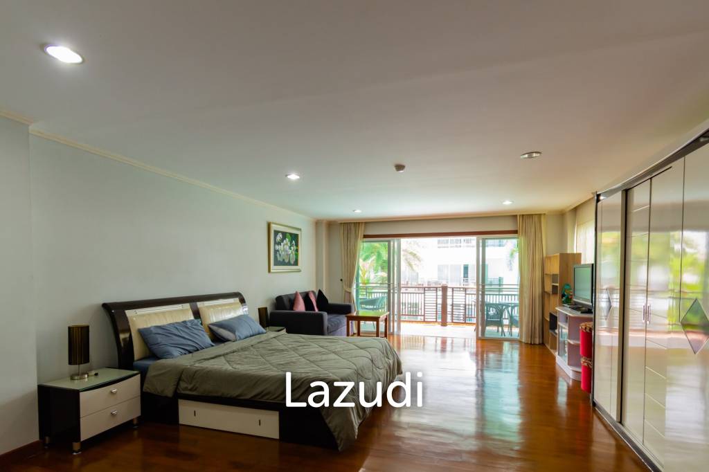 THE BEACH PALACE :  Studio room condo near the beach - image 4