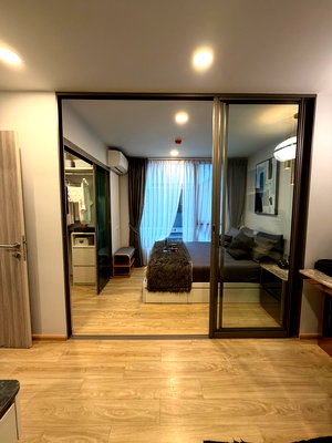 ขายคอนโด : ESQUE สุขุมวิท 101/1 คอนโด Modern Luxury ห้องหน้ากว้าง Type S ชั้น 5 ฟรีโอน+เฟอร์ครบ 