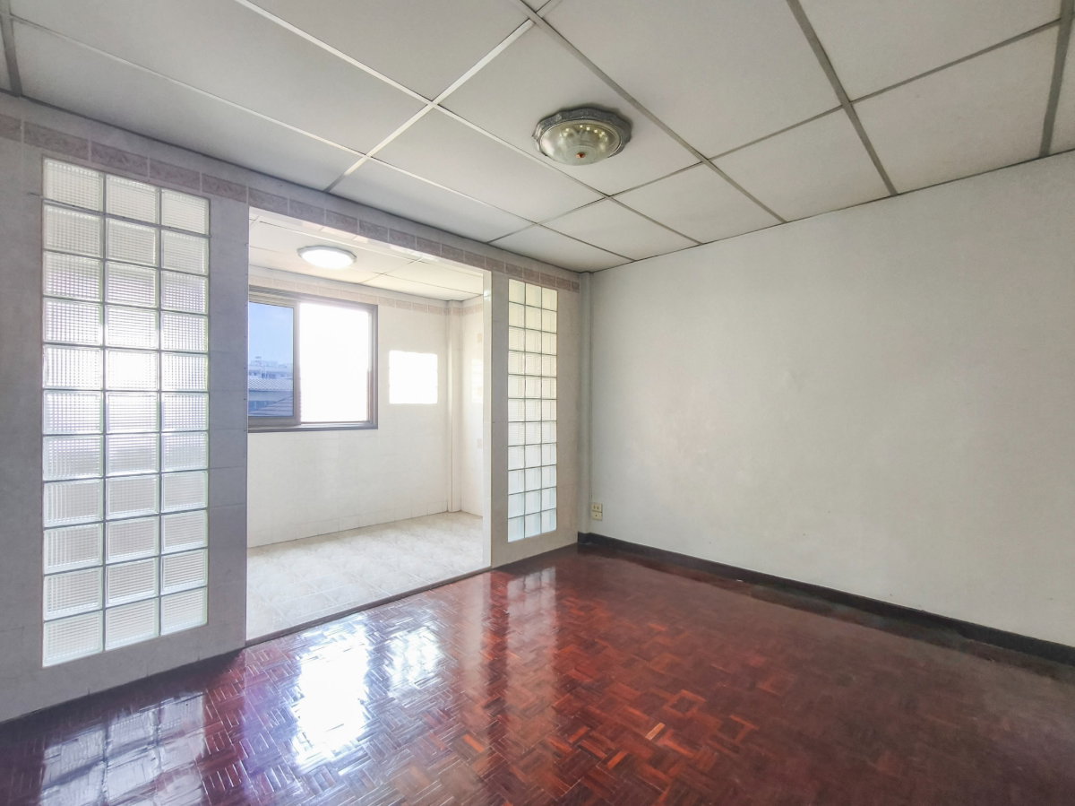รูป ขายด่วน 🏡 ทาวน์เฮ้าส์ 2 ชั้น "บ้านสินพัฒนา 4" เพียง 1.85 ล้าน ทำเล งามวงศ์วาน – รัตนาธิเบศร์ - รูปที่ 13/25