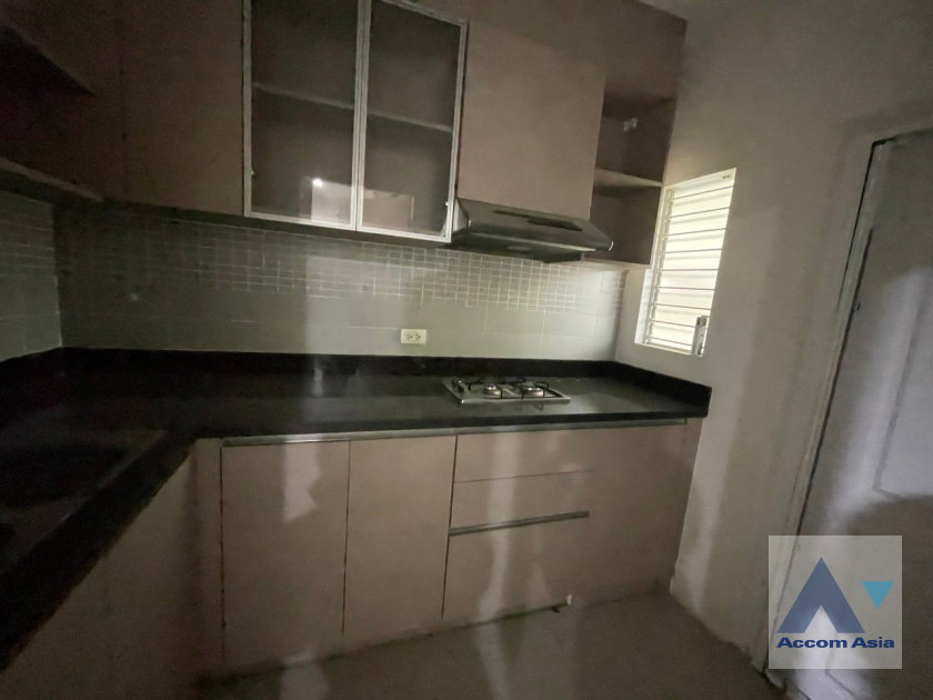 รูป 🔼🔽 AccomA 📩  4 BR House in Khwaeng Sam Sen Nai (AA35413) - รูปที่ 7/11