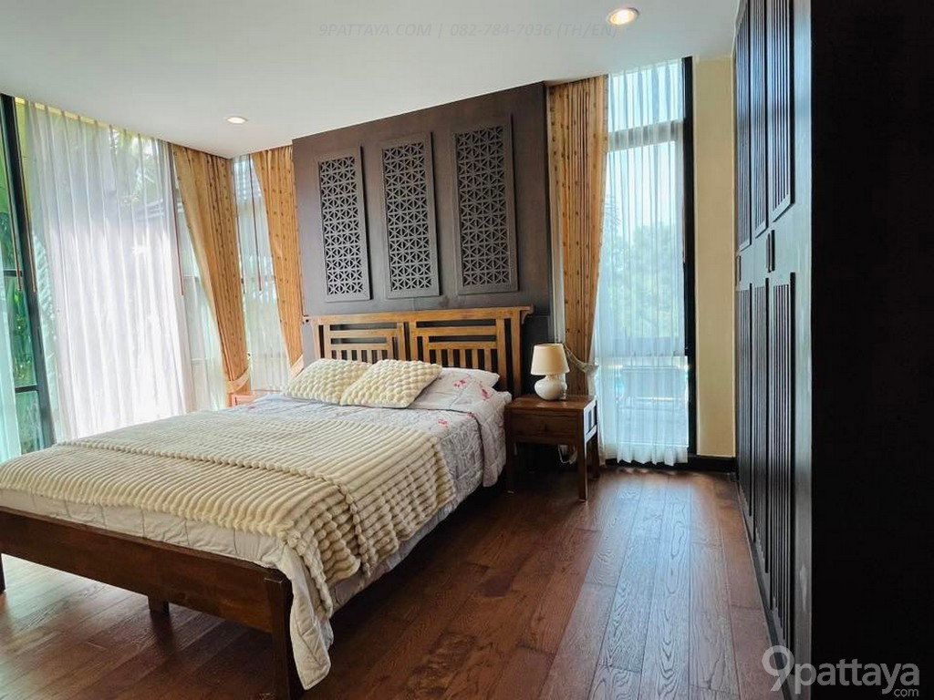 รูป พูลวิลล่าพร้อมอยู่ | The Village Horseshoe Point – อ่างเก็บน้ำมาบประชัน ✨ บ้านรีโนเวทใหม่ทั้งหลัง บรรยากาศสงบ รับสัตว์เลี้ยงได้ ใกล้โรงเรียนนานาชาติ - รูปที่ 12/16