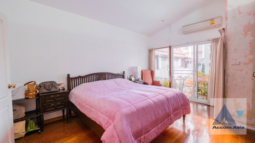 picture 🔼🔽 AccomA 📩 Spacious duplex condominium with a house-like feel at Premier Condominium. - 19/20