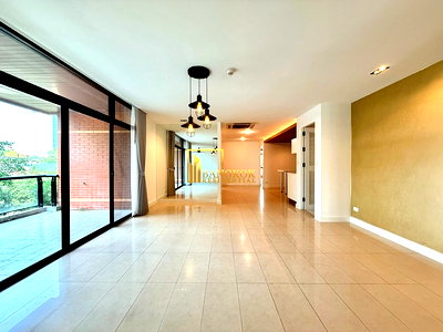 Condos for rent Sukumvit 61 : Baan Ananda | Spacious 3 Bedroom Condo Near Ekkamai - BTSBR4172CD
