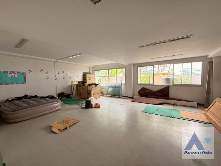 picture 🔼🔽 AccomA 📩 Home Office 0 BR House in Khlong Tan Nuea (AA44853) - 10/18