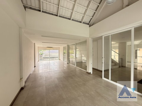 🔼🔽 AccomA 📩 Home Office 0 BR House in Phra Khanong (AA44653)