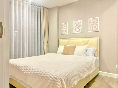 ให้เช่า เมโทร ลักซ์ ริเวอร์ฟรอนท์ รัจนาธิเบศร์ มีเฟอร์นิเจอร์+เครื่องใช้ไฟฟ้าครบ