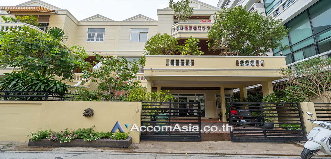 รูป 🔼🔽 AccomA 📩 Pet friendly 4 BR House in Khlong Toei Nuea (AA29516) - รูปที่ 1/20